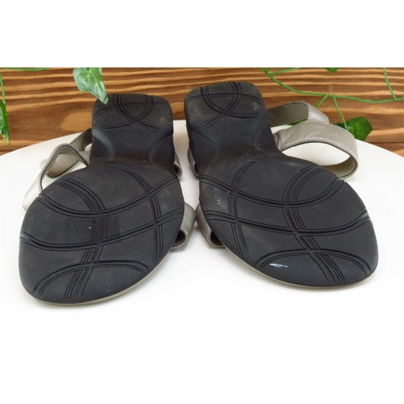 Madeline Sz 7 M Gray Ankle Strap Leather Women Sandals - Picture 8 of 8